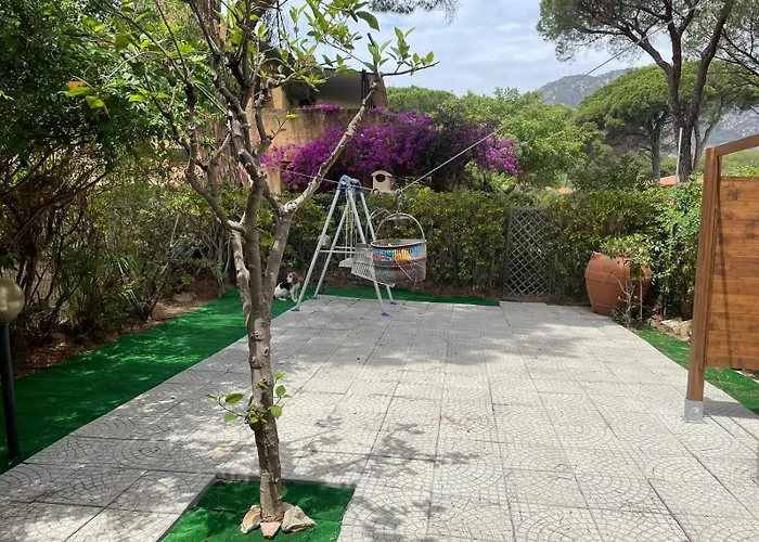 Una Pineta Sul Mare A Due Passi Dal Forte Village