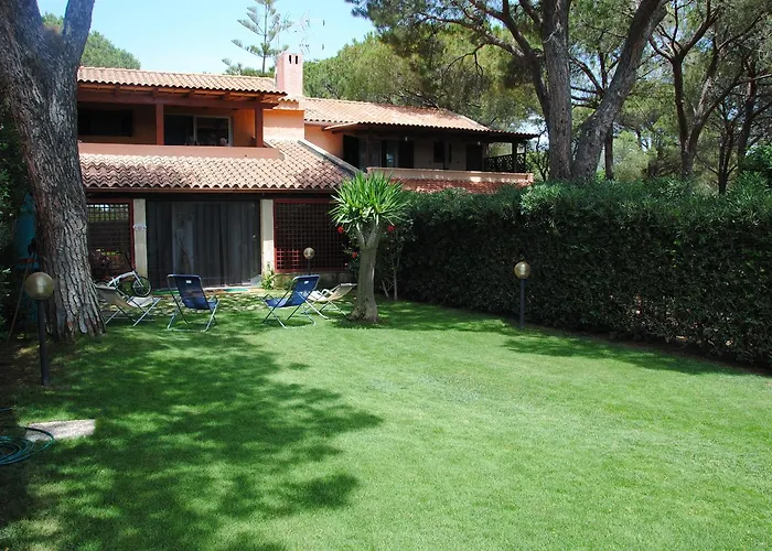 Una Pineta Sul Mare A Due Passi Dal Forte Village